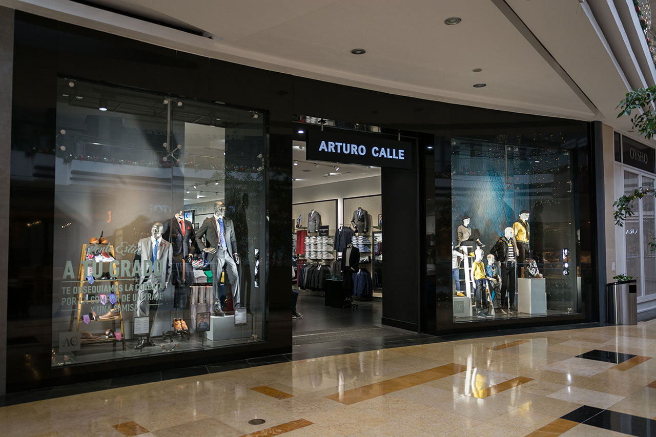Read more about the article Arturo Calle Oakland Mall